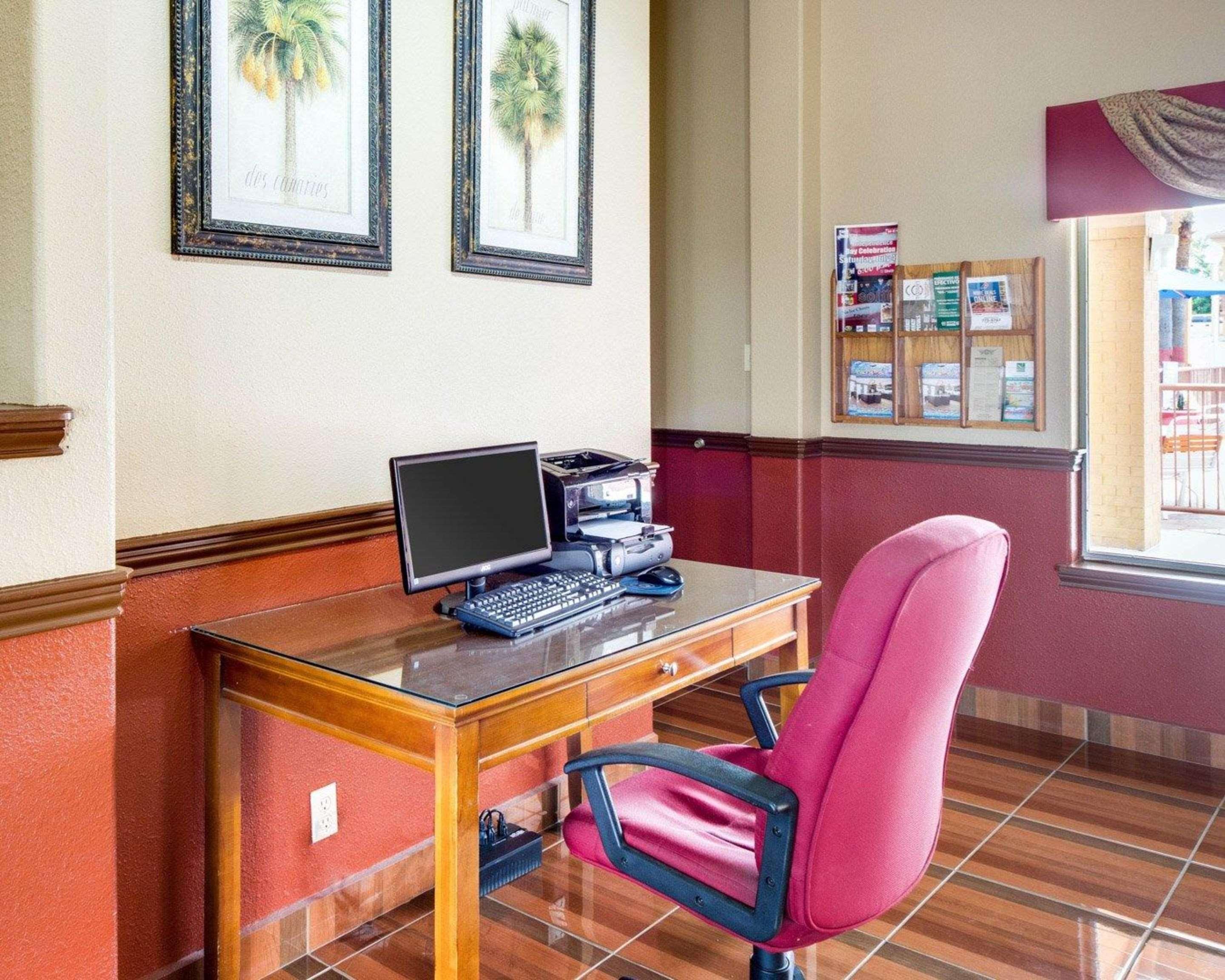 Econo Lodge Inn & Suites Eagle Pass Ngoại thất bức ảnh