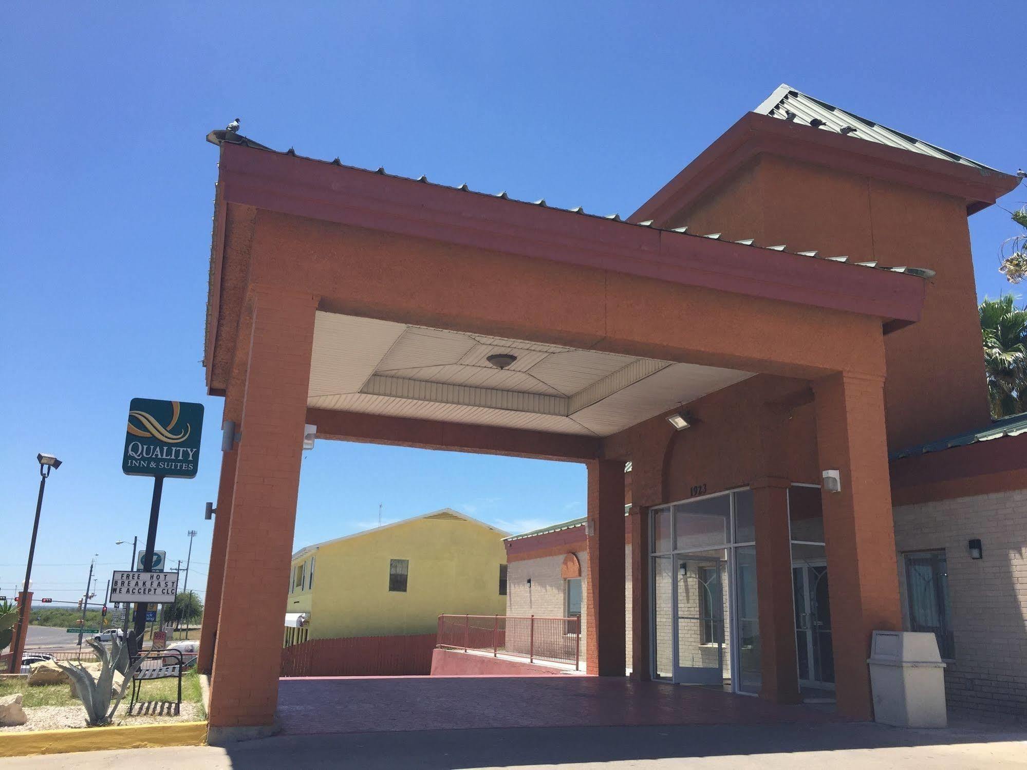 Econo Lodge Inn & Suites Eagle Pass Ngoại thất bức ảnh